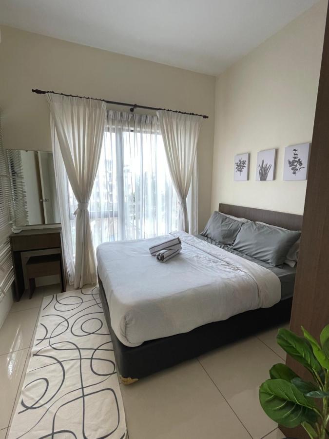 Sg Resort Residence - Beach & Waterpark Kuantan Bagian luar foto